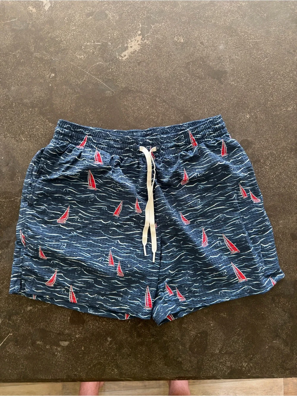 chubbies medium 5.5” inseam Navy Blue Swim Trunks with Red Sailboat Print